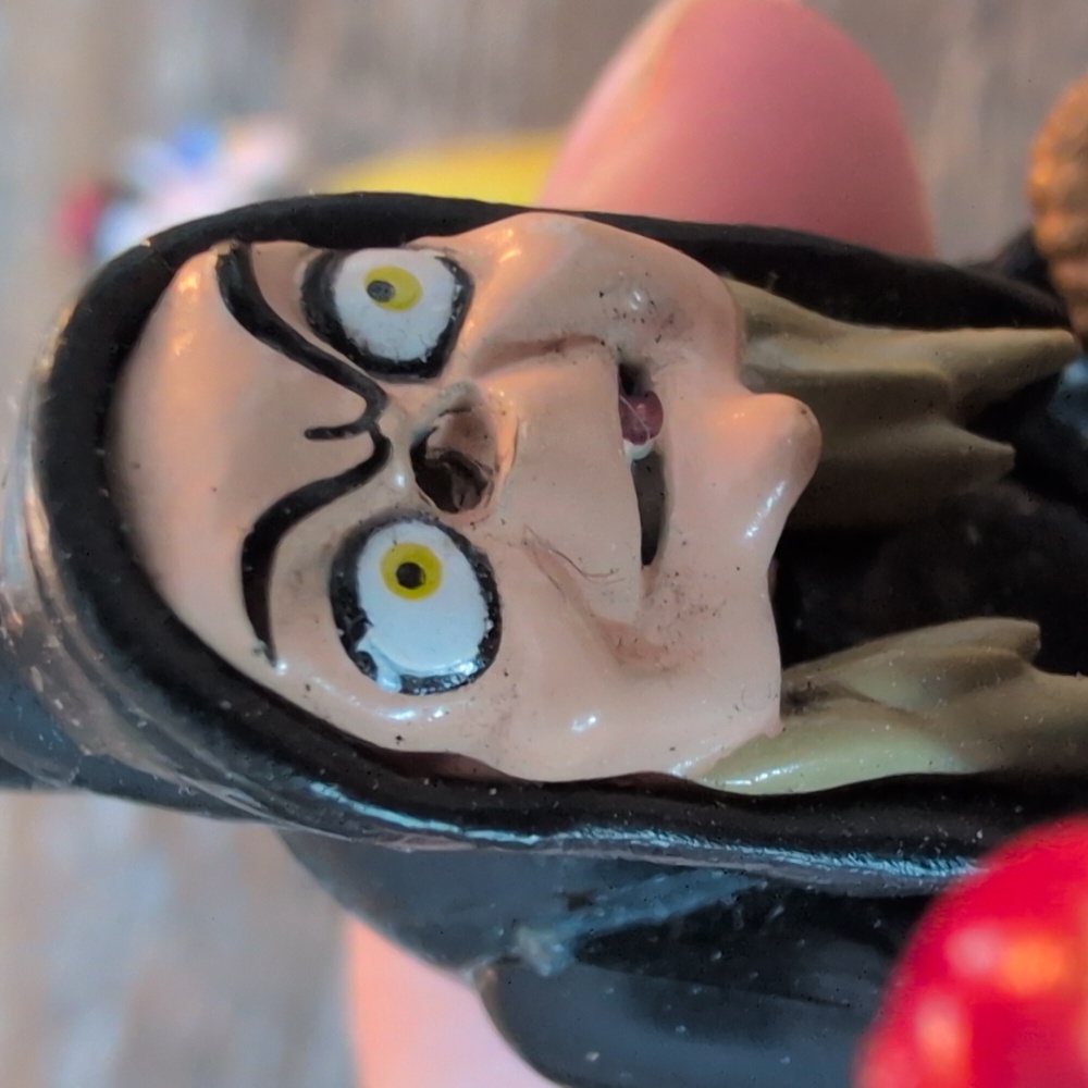 Disney PVC Princess Snow White and Villains Figurine Set - Picture 6 of 10